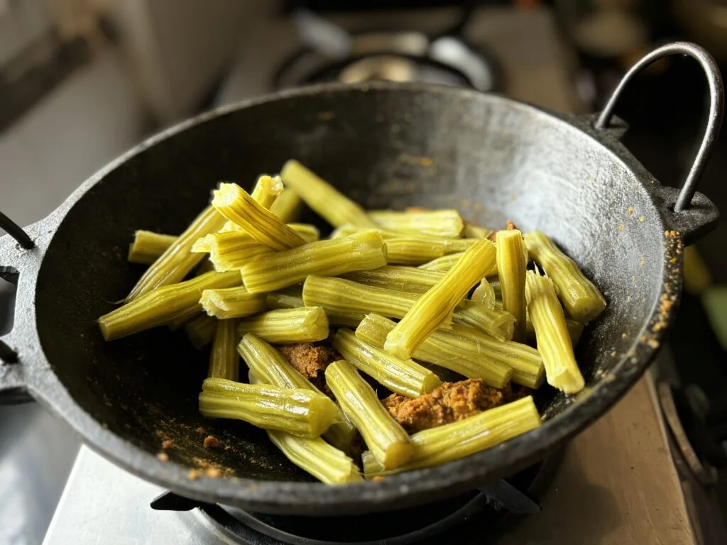 Moringa curry/Drumsticks curry